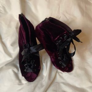 Steve Madden lace-up, open-toe booties, size 7.5